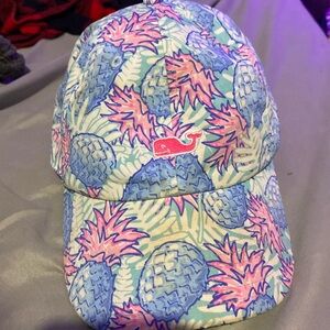 Vineyard Vines pineapple Hat